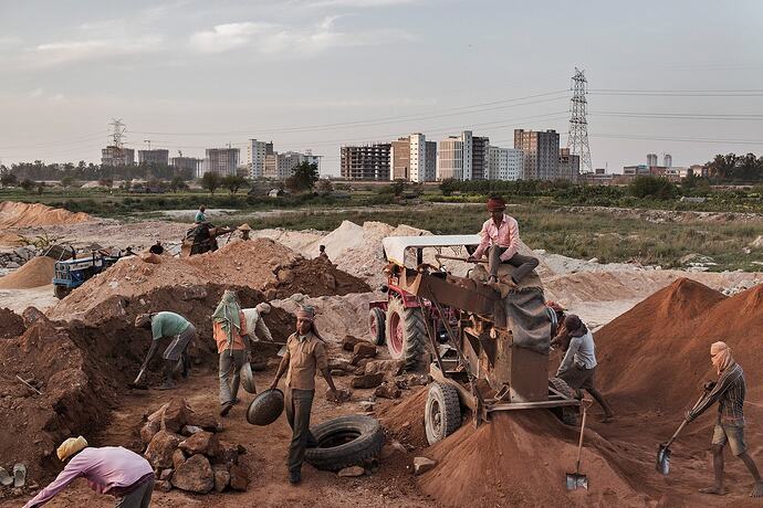 Adam_Ferguson_2015_Sandmining_India